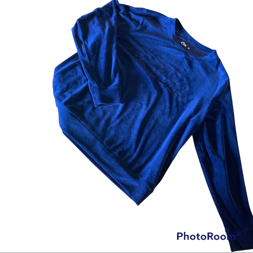 Zyia velvet sweater